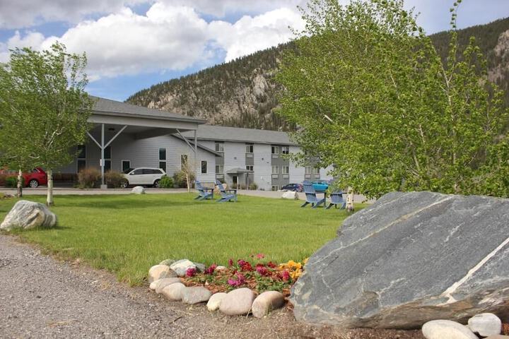 Property Grounds 20 of 20
