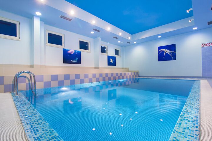 Pool Hotel