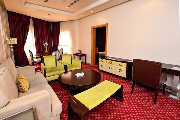 Room 29 of 65