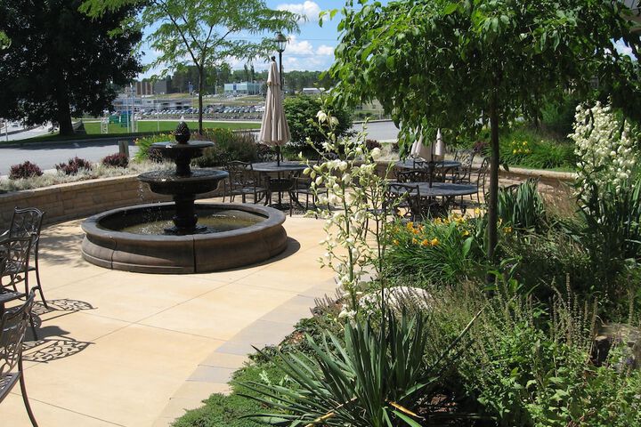 Hotel Exterior 28 of 40