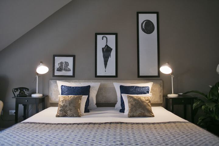 Room 17 of 38