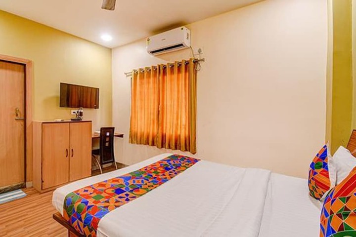 Room 16 of 30