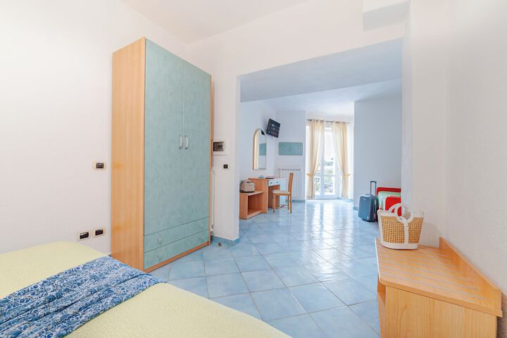 Room 14 of 63