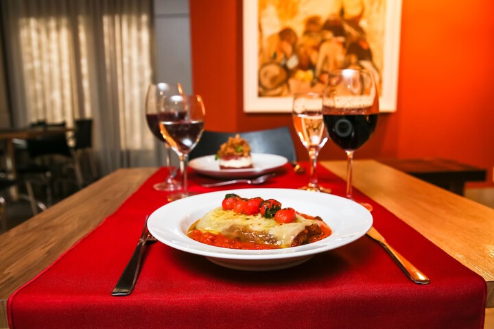 Dining 86 of 103