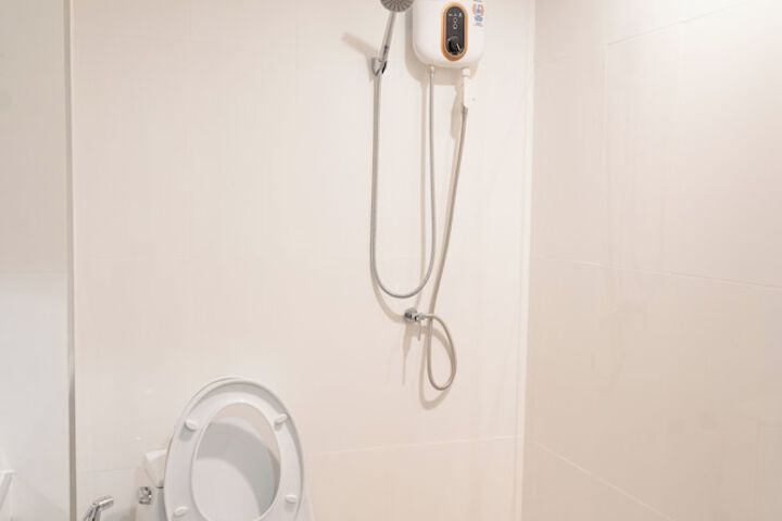 Room 15 of 19