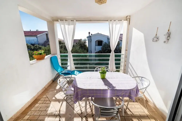 Terrace/Patio 6 of 17