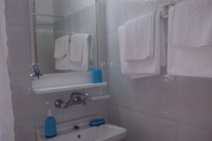 Room 15 of 73