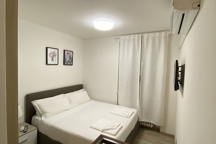 Room 7 of 53