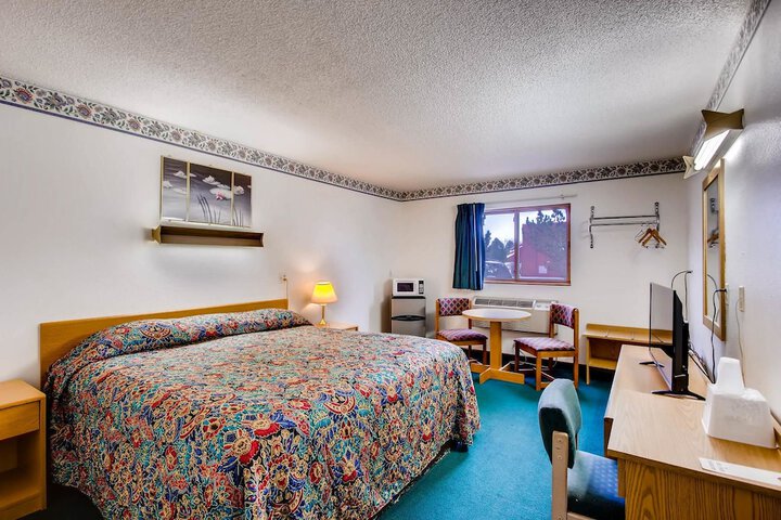 Room 14 of 26