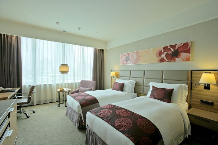 Room 20 of 48