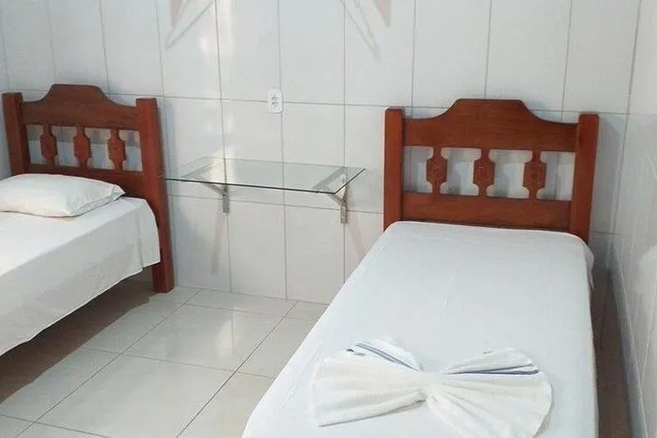 Room 4 of 11