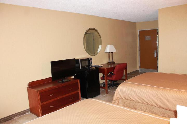 Standard Room, King or Two Doubles (1 of 7)