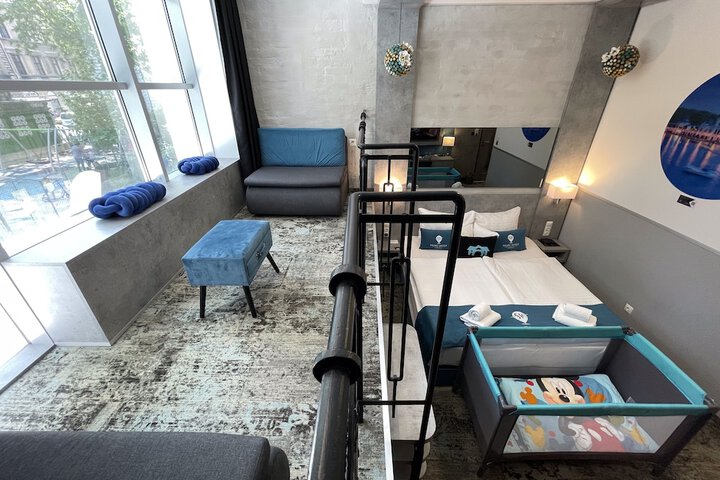 Room 11 of 194