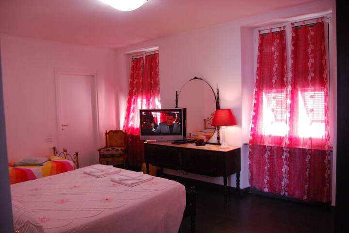 Room 13 of 44
