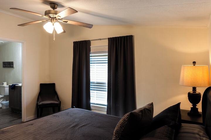 Room 116 of 917