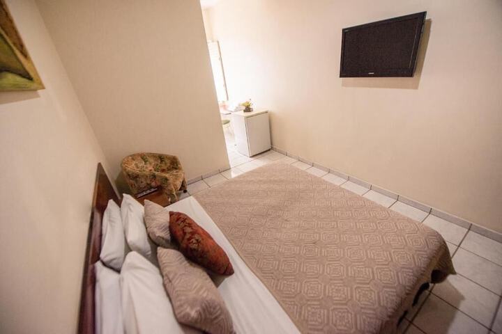 Room 9 of 26