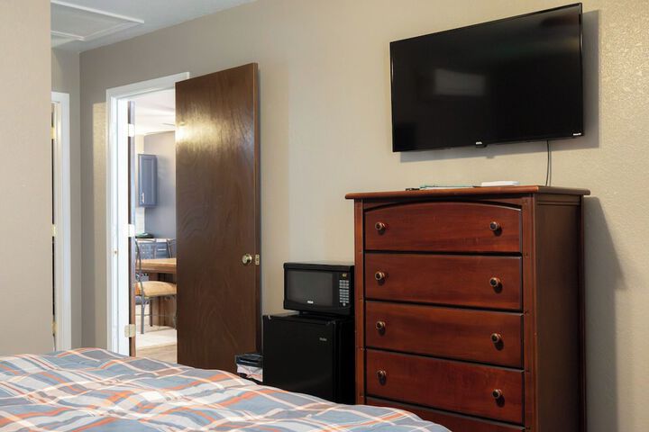 Room 371 of 917