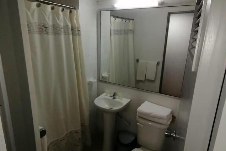 Room 67 of 95