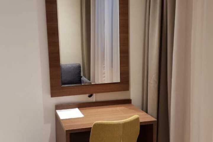 Room 15 of 31