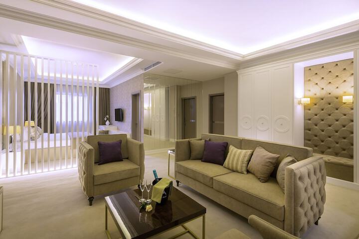 Room 41 of 71