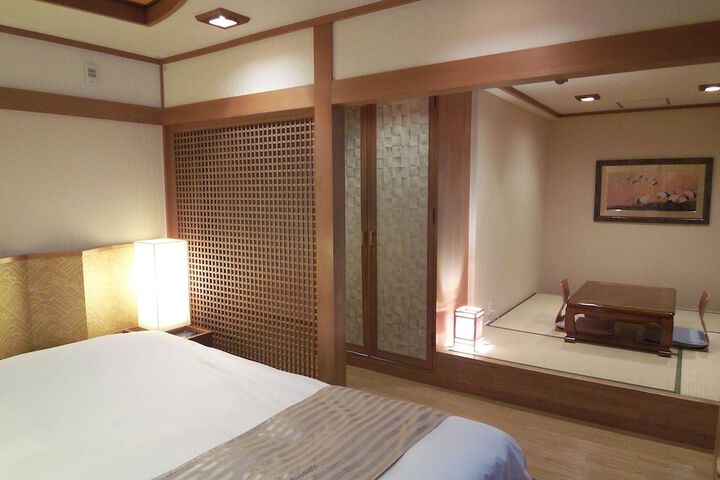 Room 3 of 14