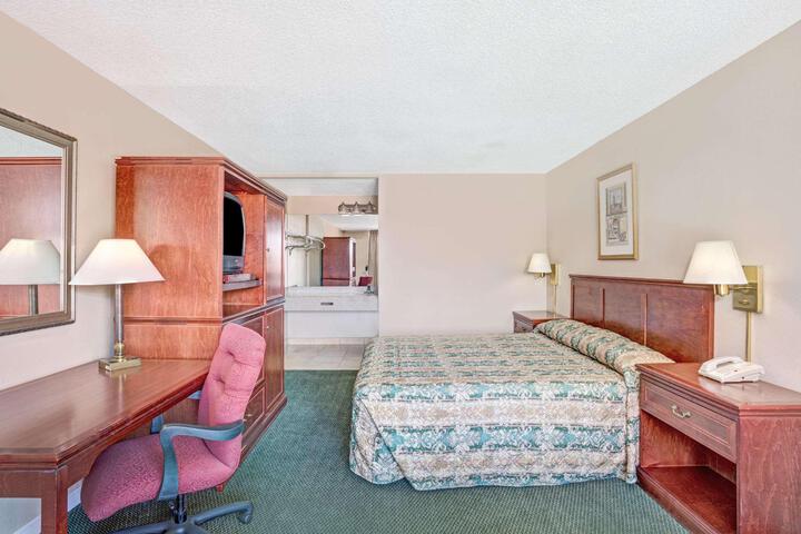 Double Accessible Queen Size Bed (2 of 2)