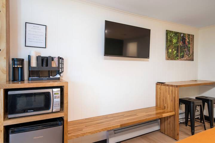 Room 3 of 46