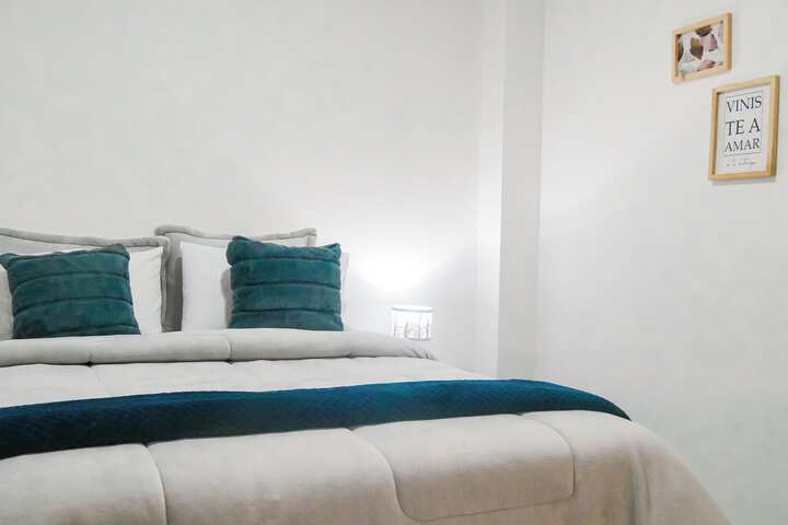 Room 4 of 5