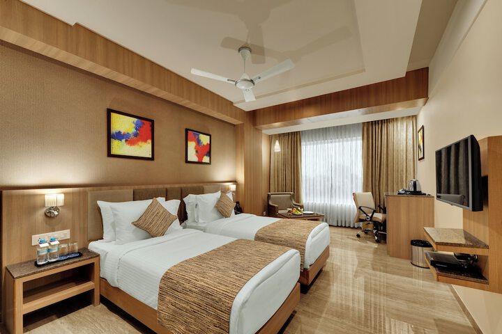 Room 10 of 22
