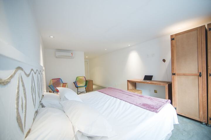 Room 21 of 44