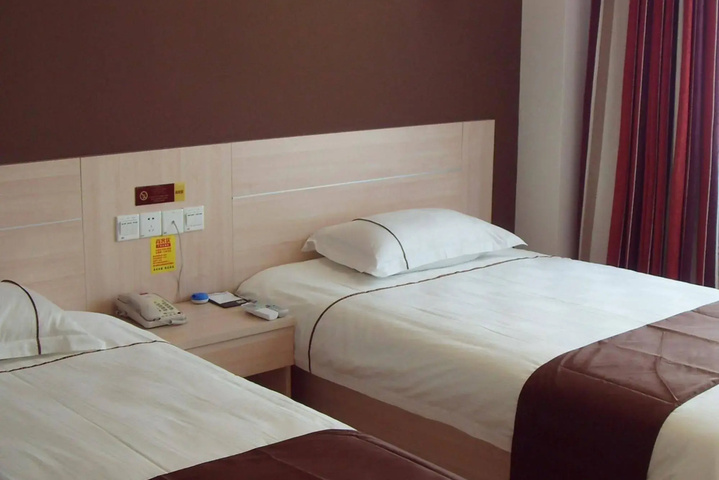 Room 4 of 35