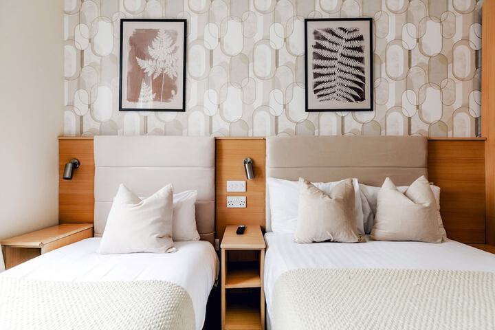 Room 47 of 110