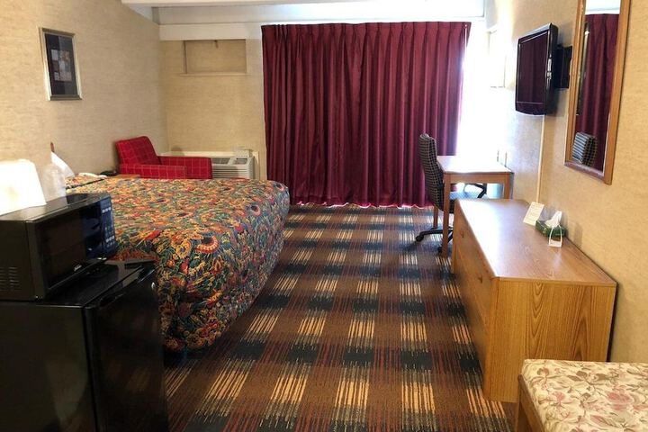 Standard | King Bed (2 of 12)