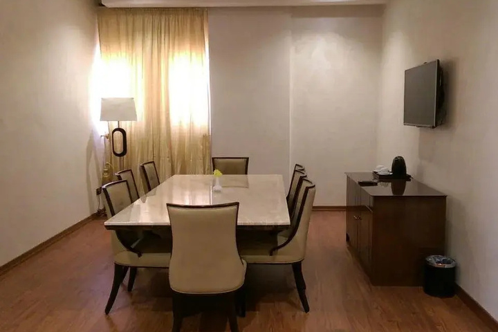 Room 3 of 18