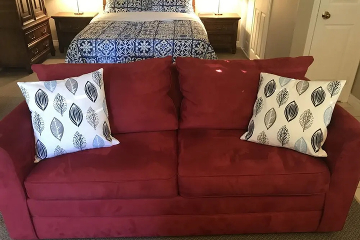 Room 3 of 16