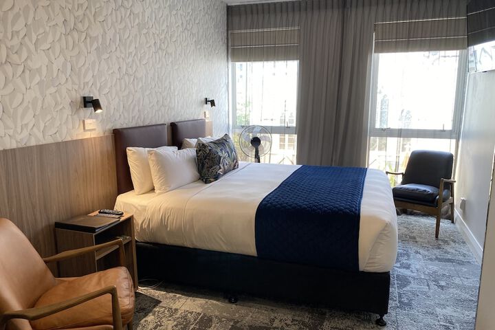 Room 9 of 116