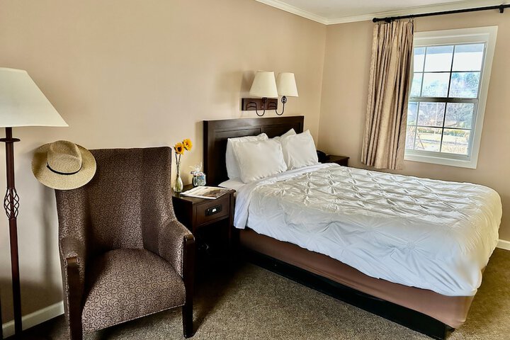 Room 6 of 52