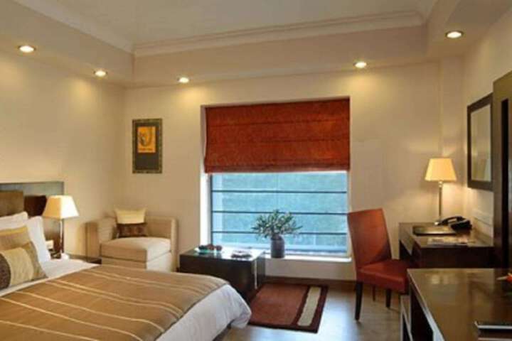 Room 12 of 44