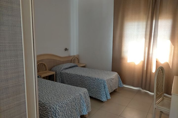 Room 2 of 15