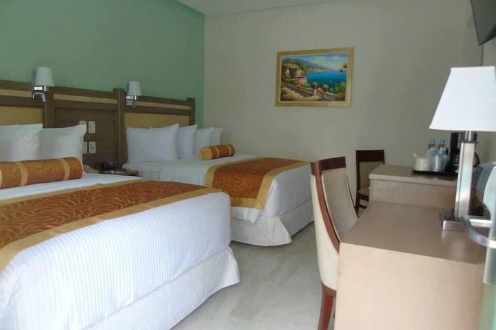 Room 12 of 36