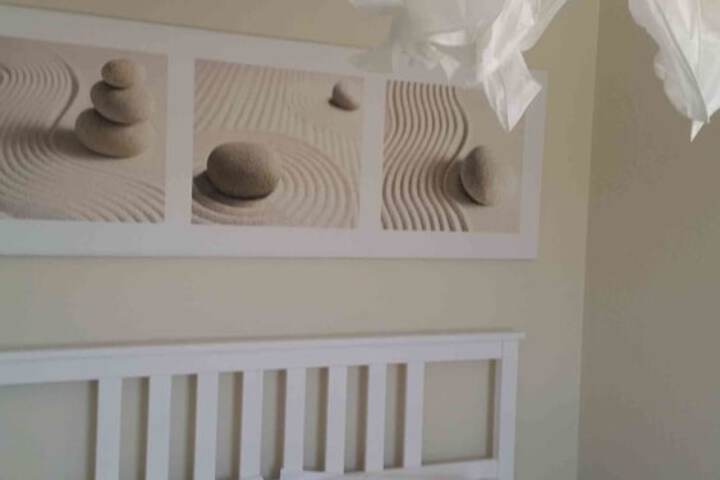 Room 5 of 23