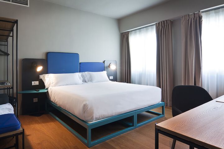 Room 16 of 43