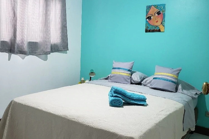 Room 7 of 10