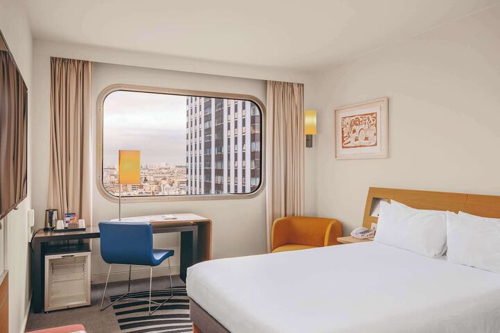 Room 2 of 120