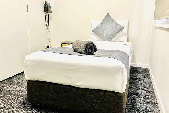 Room 9 of 52