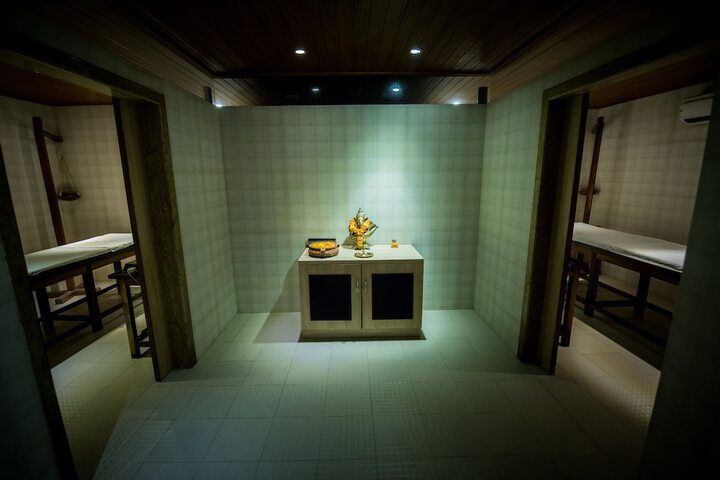 Spa 44 of 61
