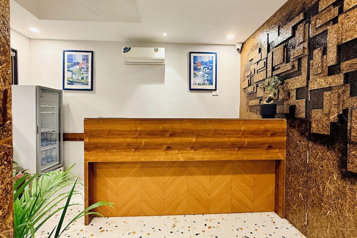 Hotel Interior 10 of 92