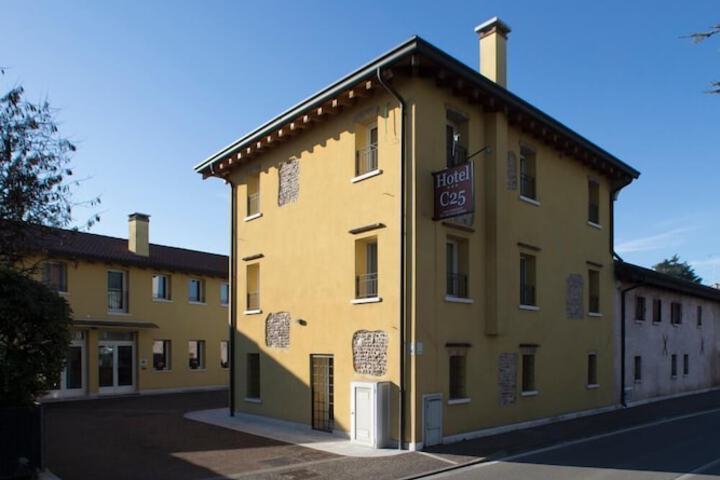 Hotel 62 of 65