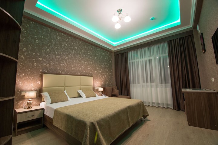 Room 28 of 67
