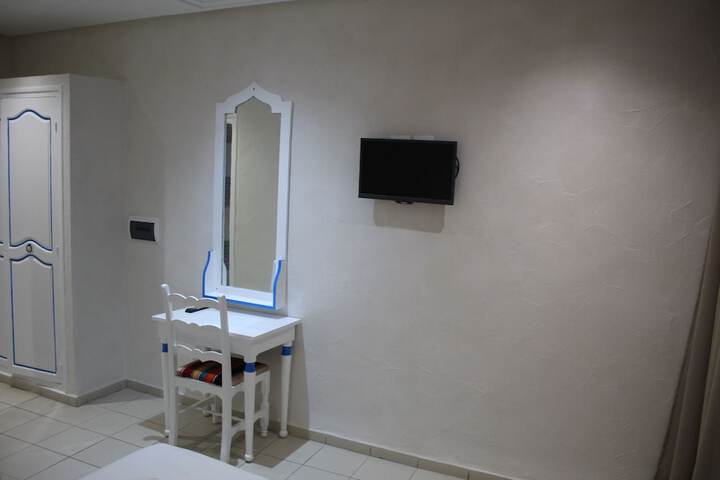 Room 38 of 153